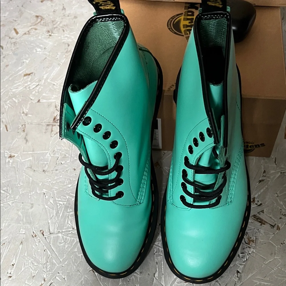 Dr. Martens Peppermint Green Lace-Up Boots - Picture 4 of 7